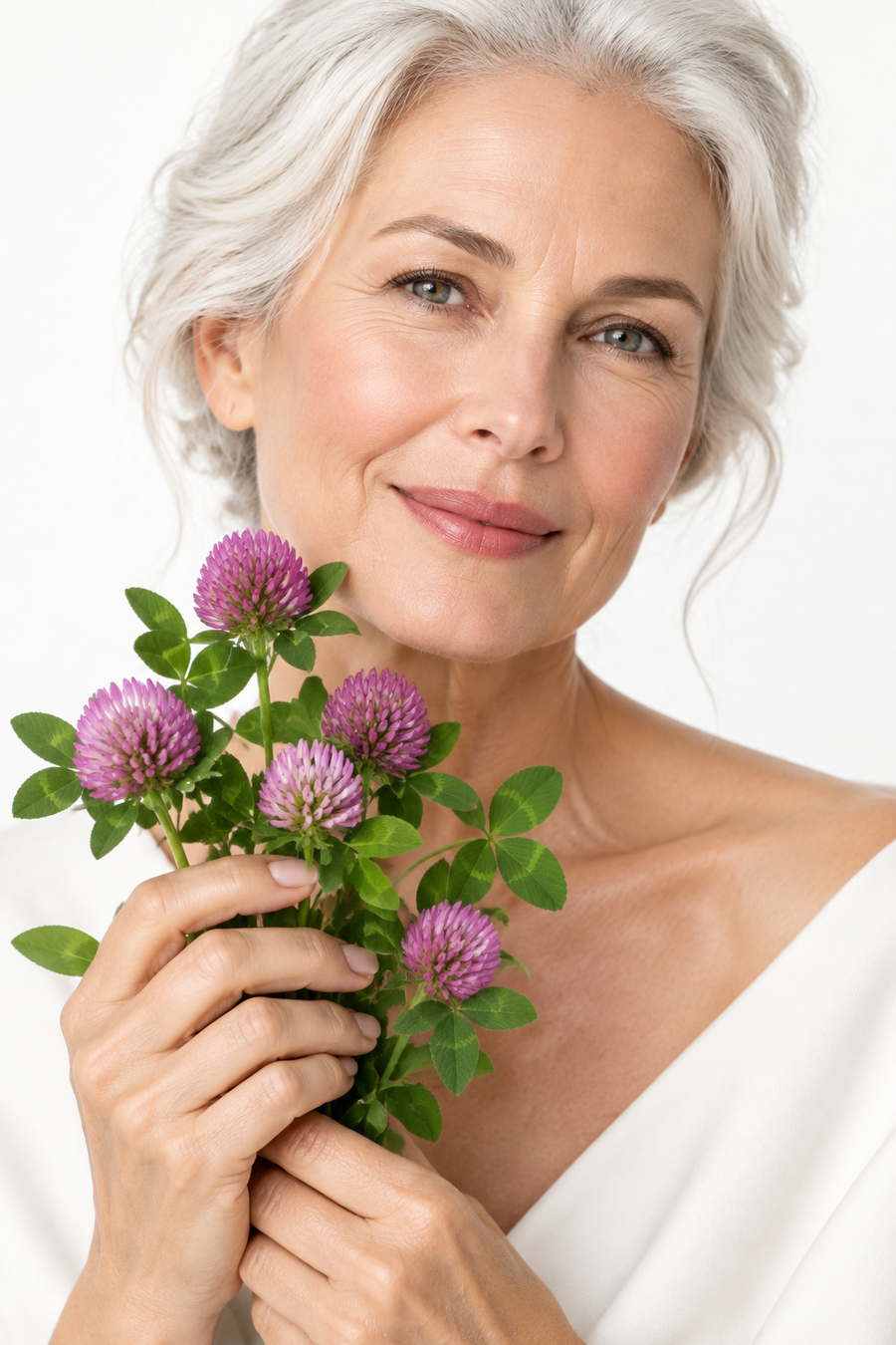 Phytoestrogens and Menopause: Why Experts Are Talking About Them 🌿✨